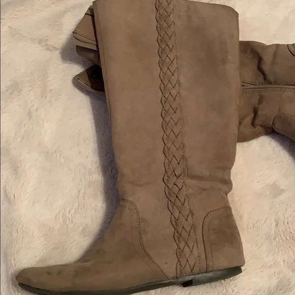 Fergalicious Tan Riding Boots with Braiding - Picture 13 of 13